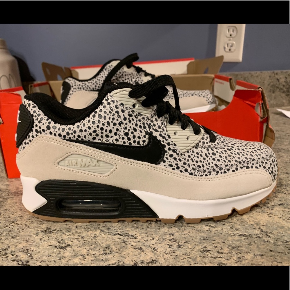 Women’s Nike Air Max 90 Premium